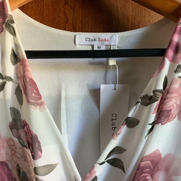 Flowered dress - Picture 3 of 9